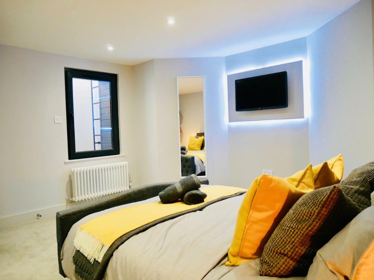Luxury 3 Bedroom Apartment Near Bournemouth Beach & Poole Exterior photo