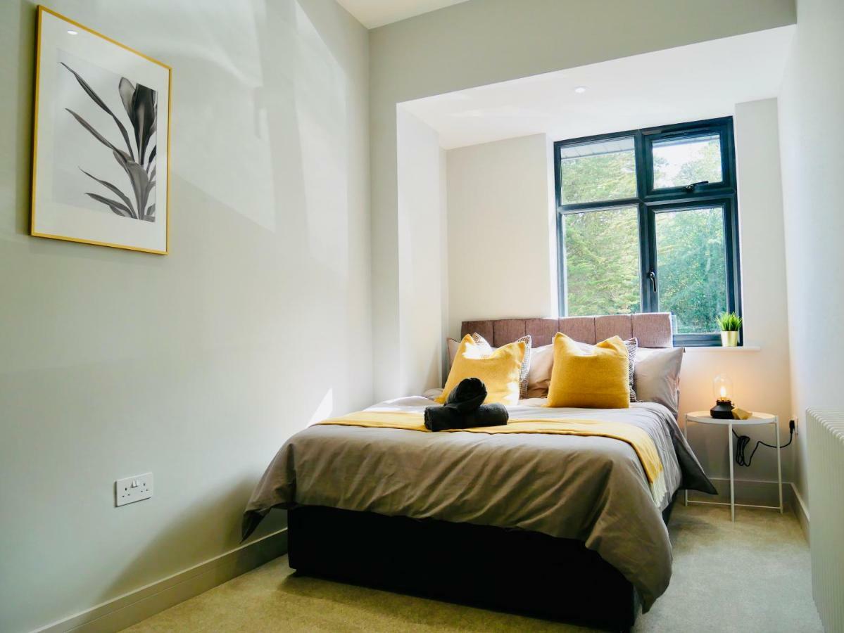 Luxury 3 Bedroom Apartment Near Bournemouth Beach & Poole Exterior photo